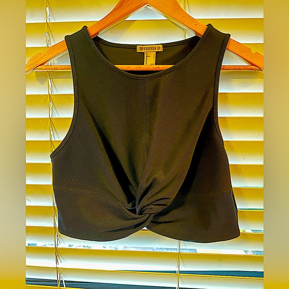 Textured Crop Top/Work-Out Crop - Picture 3 of 5